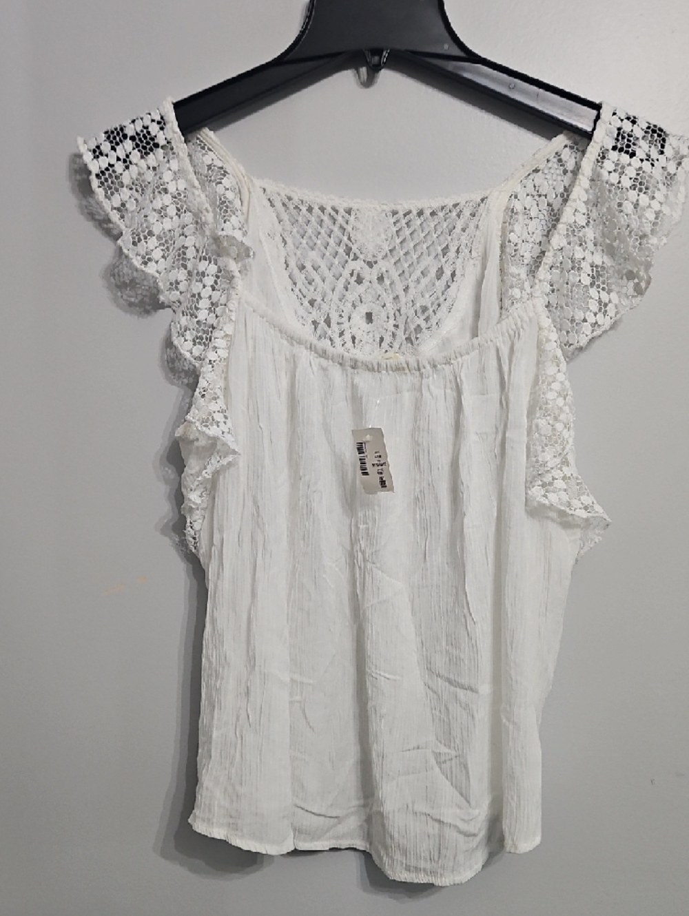 Aeropostale White Crochet Yoke Ruffle Camisole - Picture 3 of 4